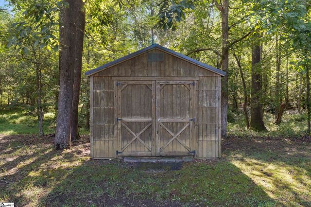195 Pine Trace, Campobello, SC 29322
