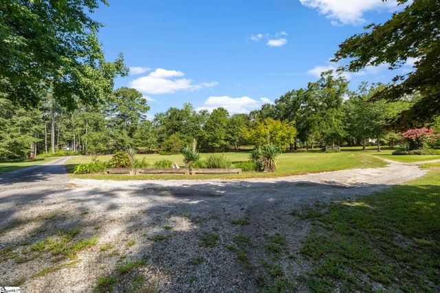 195 Pine Trace, Campobello, SC 29322