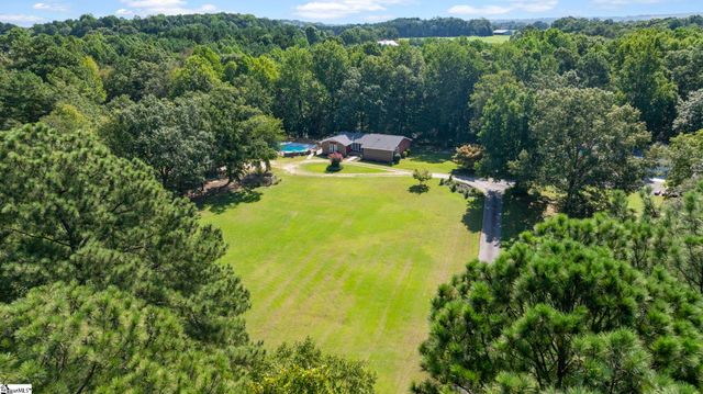 195 Pine Trace, Campobello, SC 29322