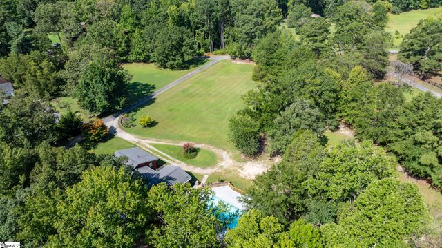 195 Pine Trace, Campobello, SC 29322