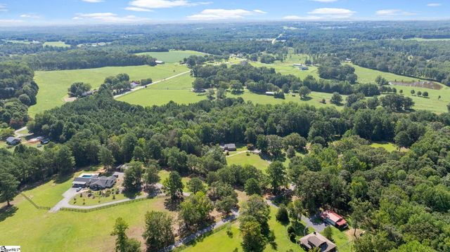 195 Pine Trace, Campobello, SC 29322