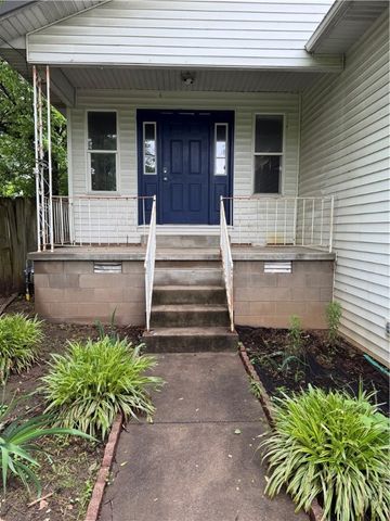 811 A E Fick, Harrison, AR 72601