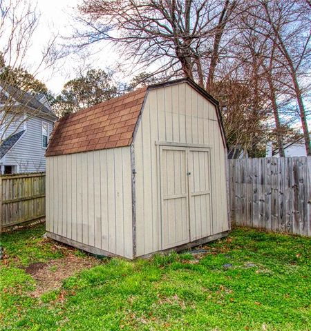 892 Belvoir CIR, Newport News, VA 23602