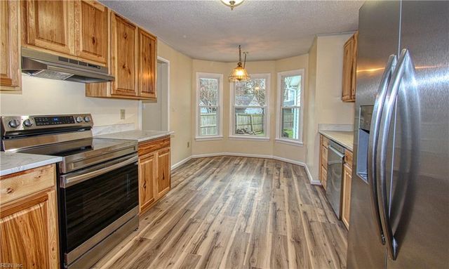 892 Belvoir CIR, Newport News, VA 23602