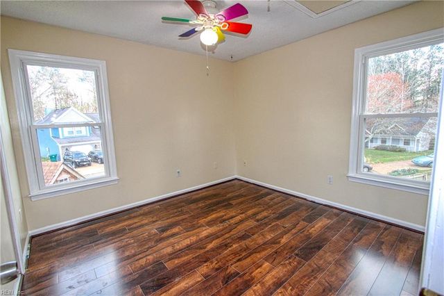 892 Belvoir CIR, Newport News, VA 23602