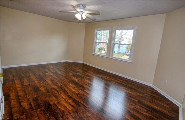 892 Belvoir CIR, Newport News, VA 23602