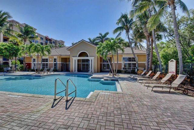 1000 Scotia Drive 204, Hypoluxo, FL 33462