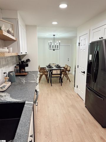 2 Saint Andrews Court, Greenville, SC 29607