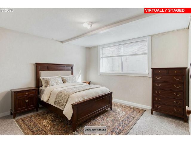 2020 Ne 102ND Ave, Portland, OR 97220