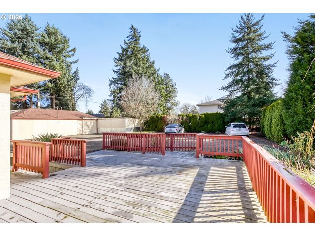 2020 Ne 102ND Ave, Portland, OR 97220