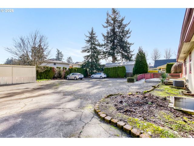 2020 Ne 102ND Ave, Portland, OR 97220