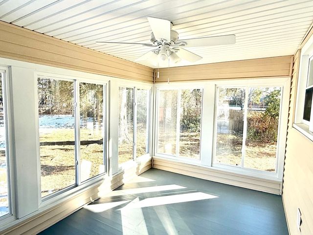 424 Chapin St, Ludlow, MA 01056