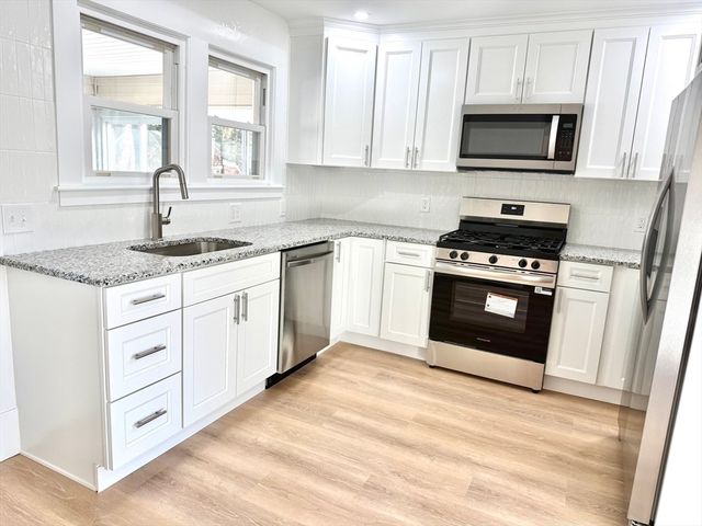 424 Chapin St, Ludlow, MA 01056