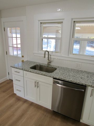 424 Chapin St, Ludlow, MA 01056