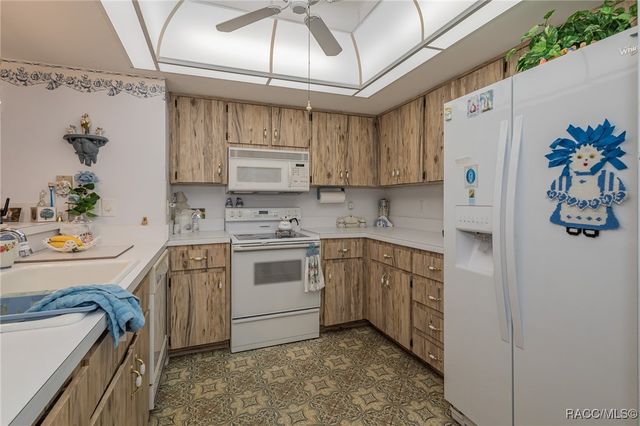 1 Cypress Run Street 11B, Homosassa, FL 34446