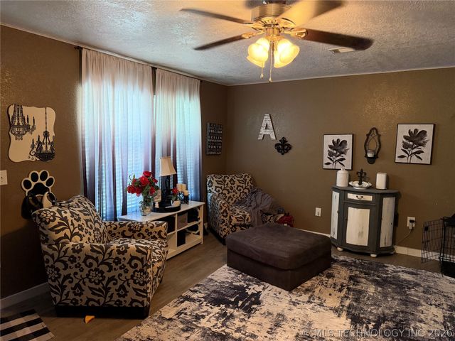321 N 12th Street, Collinsville, OK 74021