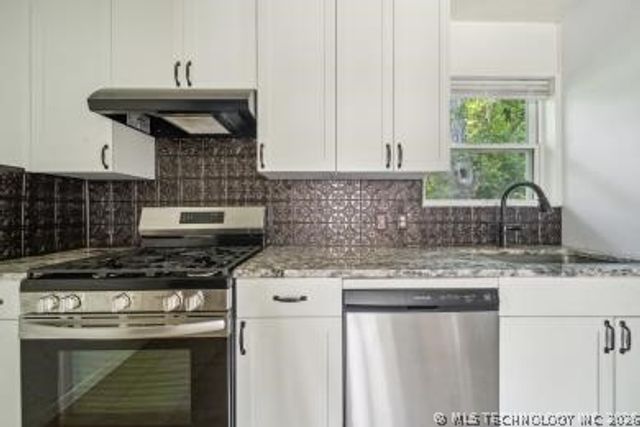 321 N 12th Street, Collinsville, OK 74021