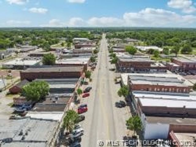 321 N 12th Street, Collinsville, OK 74021