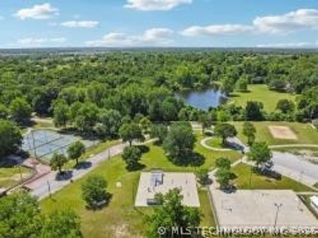 321 N 12th Street, Collinsville, OK 74021
