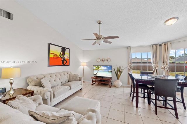 791 SW Hillsboro Cir, Port St. Lucie, FL 34953