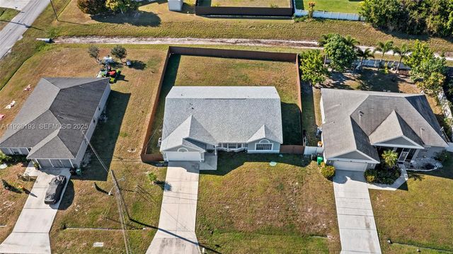 791 SW Hillsboro Cir, Port St. Lucie, FL 34953