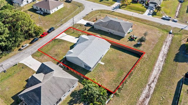 791 SW Hillsboro Cir, Port St. Lucie, FL 34953