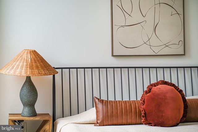 2907 NEWARK ST NW, Washington, DC 20008