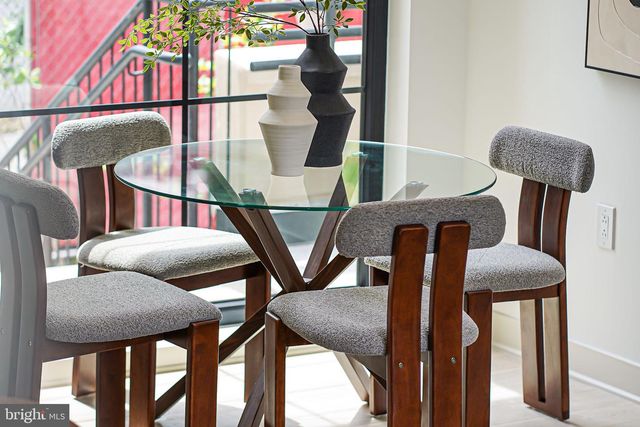 2907 NEWARK ST NW, Washington, DC 20008