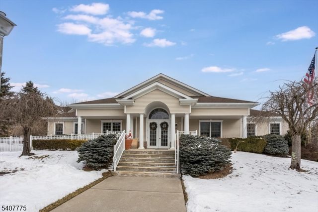 133 Ridgeview Ln 133, Mount Arlington Boro, NJ 07856