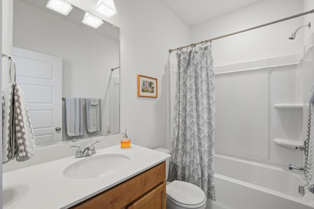 589 Blueway Avenue, Summerville, SC 29486