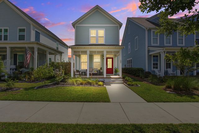 589 Blueway Avenue, Summerville, SC 29486