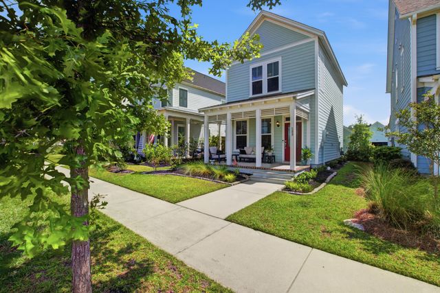 589 Blueway Avenue, Summerville, SC 29486