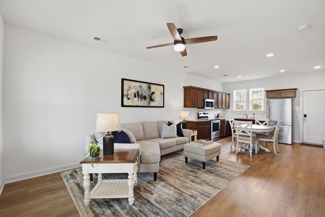 589 Blueway Avenue, Summerville, SC 29486