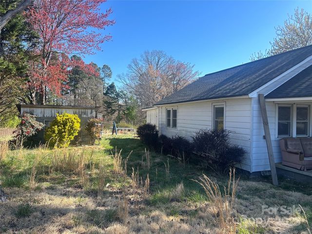3603 NC 90 Highway E, Taylorsville, NC 28681