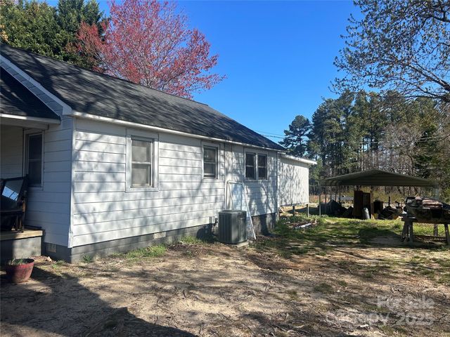 3603 NC 90 Highway E, Taylorsville, NC 28681