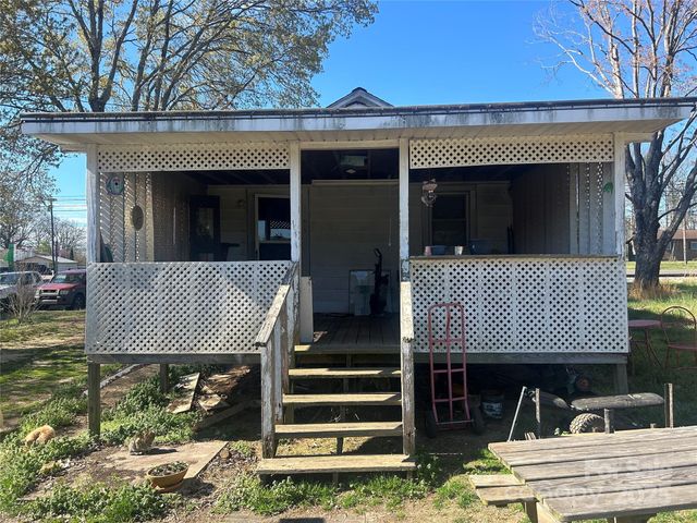 3603 NC 90 Highway E, Taylorsville, NC 28681