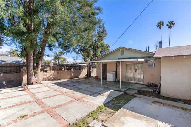 24201 Vanowen, West Hills, CA 91307