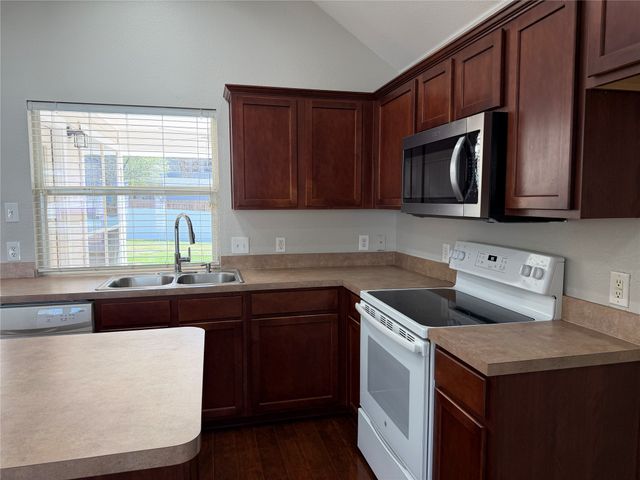 523 Hilltop Drive, Anna, TX 75409