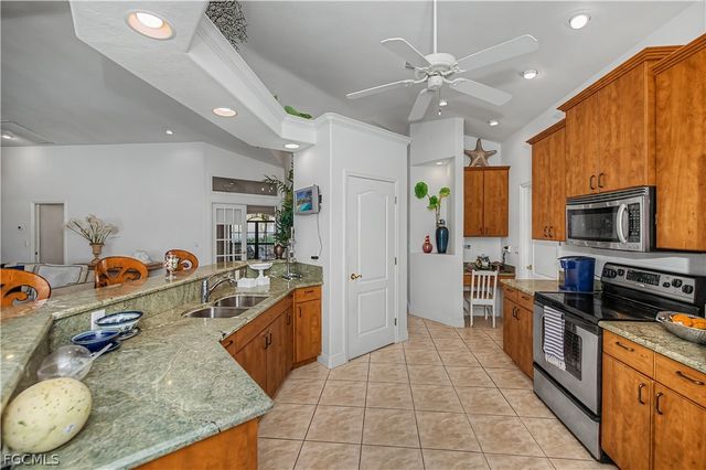 3229 SE 1st CT, Cape Coral, FL 33904