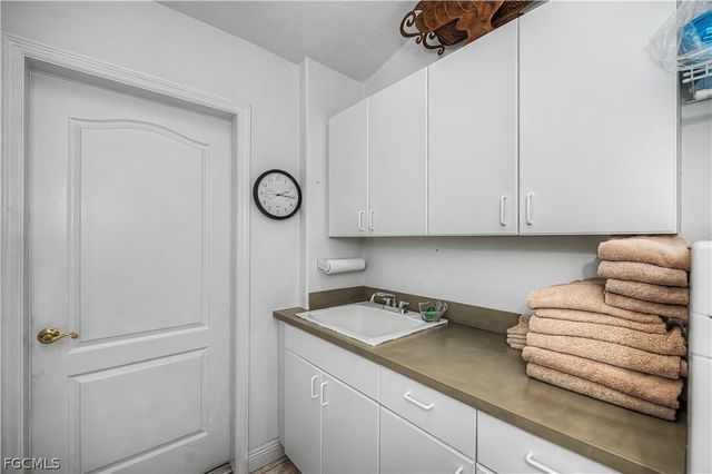 3229 SE 1st CT, Cape Coral, FL 33904