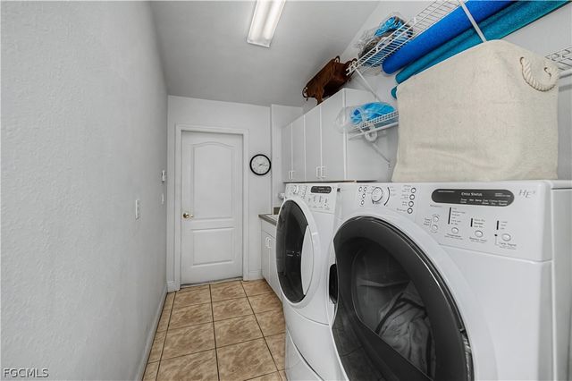 3229 SE 1st CT, Cape Coral, FL 33904