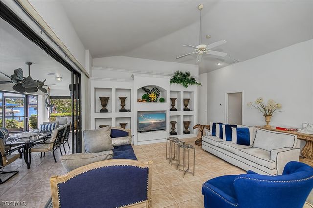 3229 SE 1st CT, Cape Coral, FL 33904