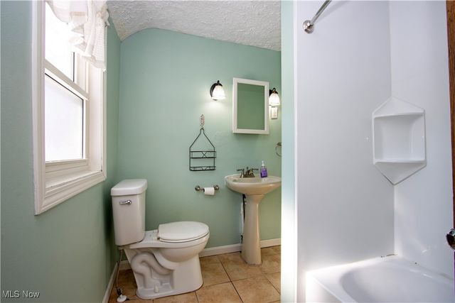 150 Ohio Avenue, Wadsworth, OH 44281