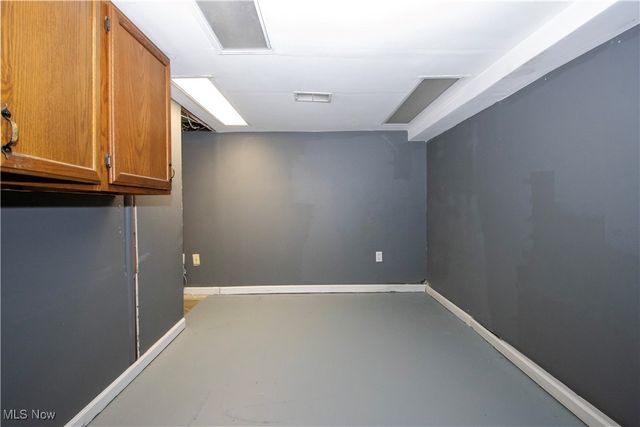 150 Ohio Avenue, Wadsworth, OH 44281