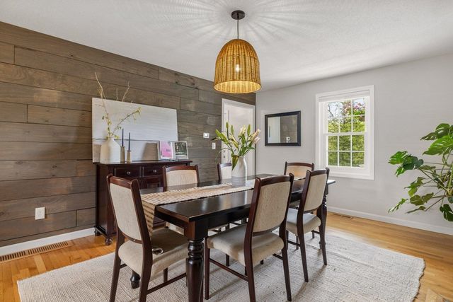 95 Willowbrook Avenue, Stratham, NH 03885