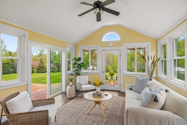 95 Willowbrook Avenue, Stratham, NH 03885