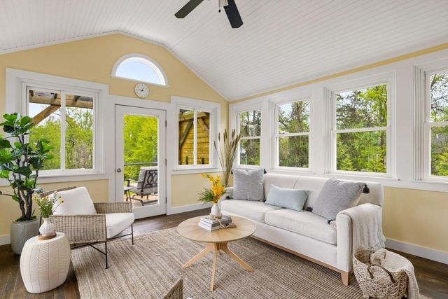 95 Willowbrook Avenue, Stratham, NH 03885