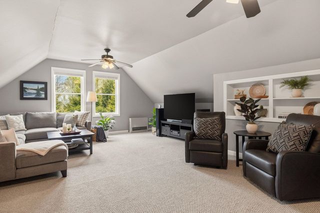 95 Willowbrook Avenue, Stratham, NH 03885