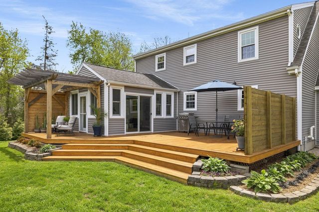 95 Willowbrook Avenue, Stratham, NH 03885