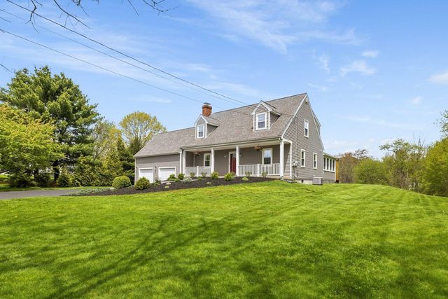 95 Willowbrook Avenue, Stratham, NH 03885